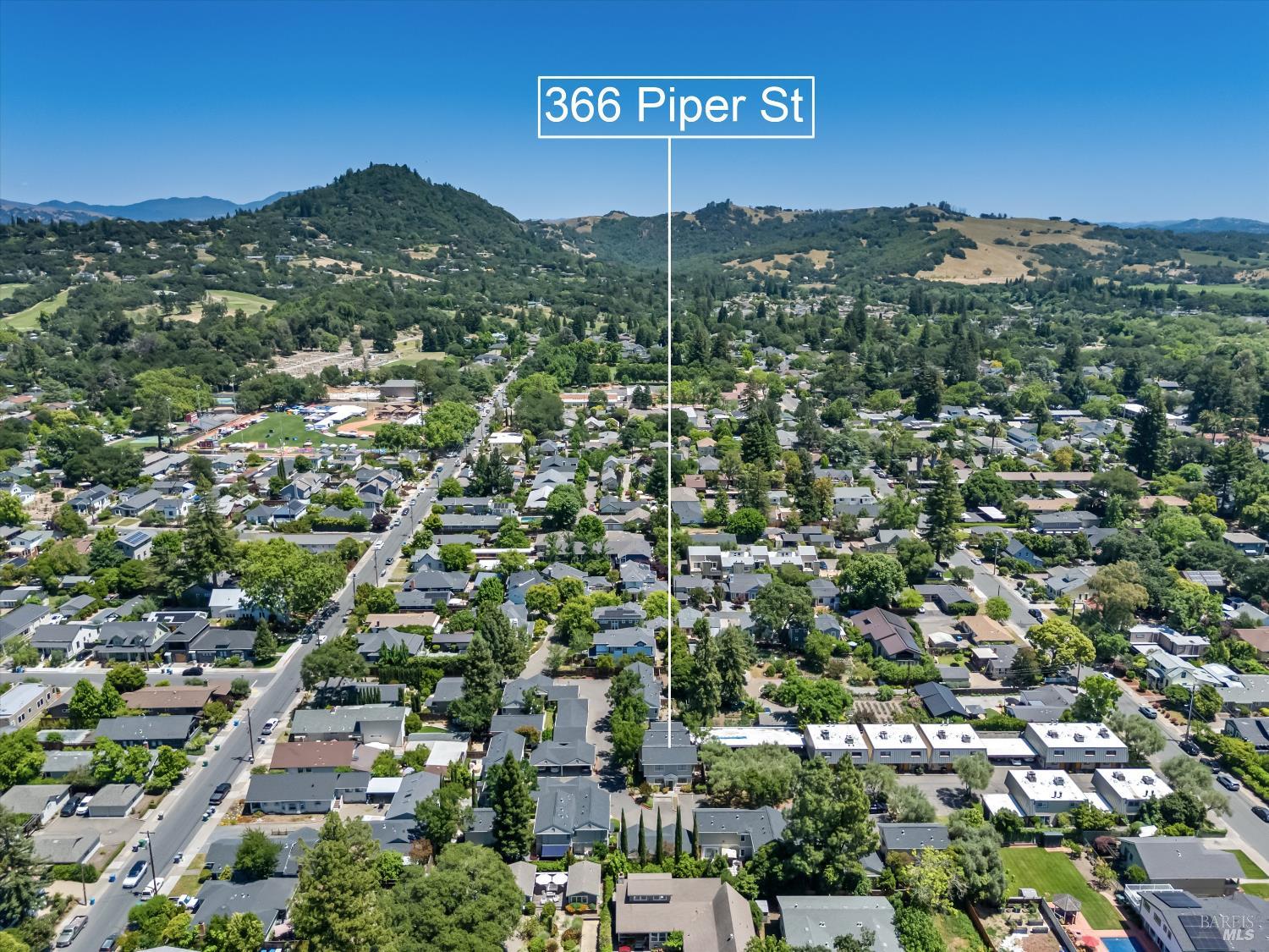 366 Piper Street Healdsburg CA 95448
