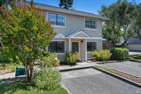 366 Piper Street Healdsburg CA 95448