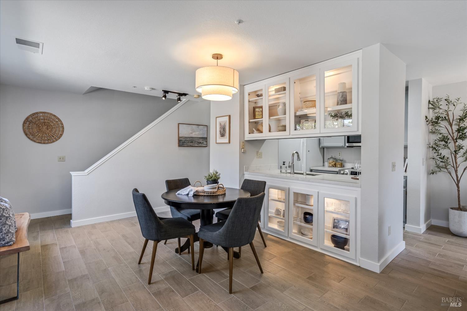 366 Piper Street Healdsburg CA 95448