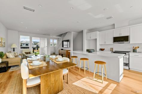 1460 Waterside Lane Rohnert Park CA 94928