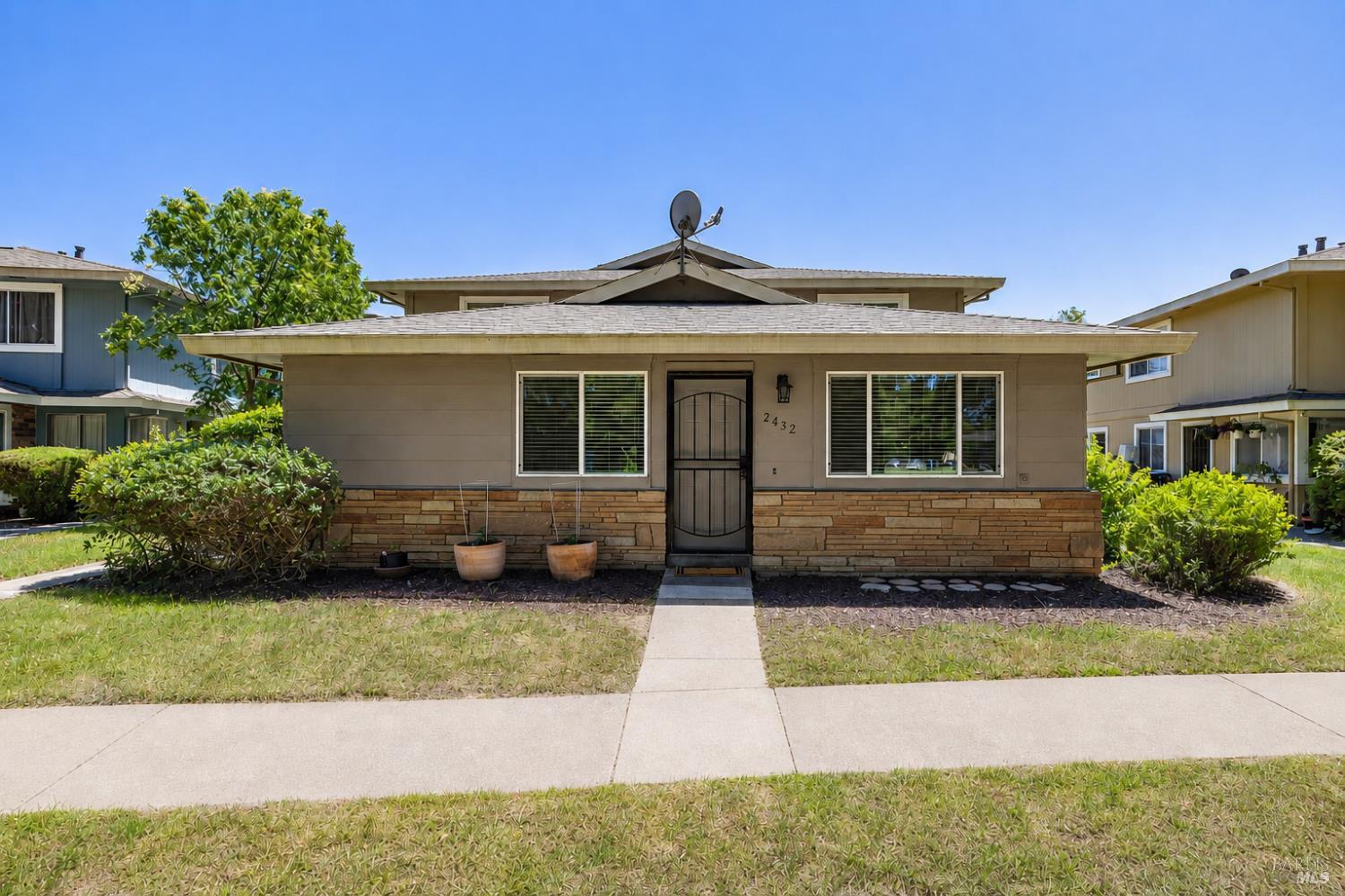 2432 Plata Court Santa Rosa CA 95403