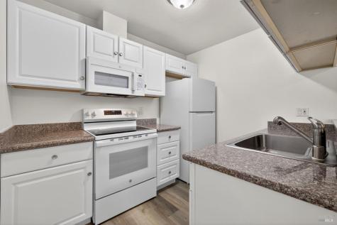 2432 Plata Court Santa Rosa CA 95403