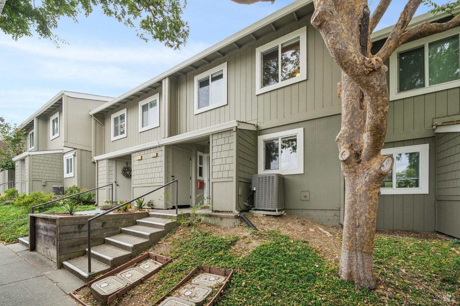 1263 Valley Oak Court Novato CA 94947