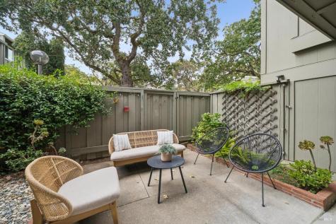 1263 Valley Oak Court Novato CA 94947