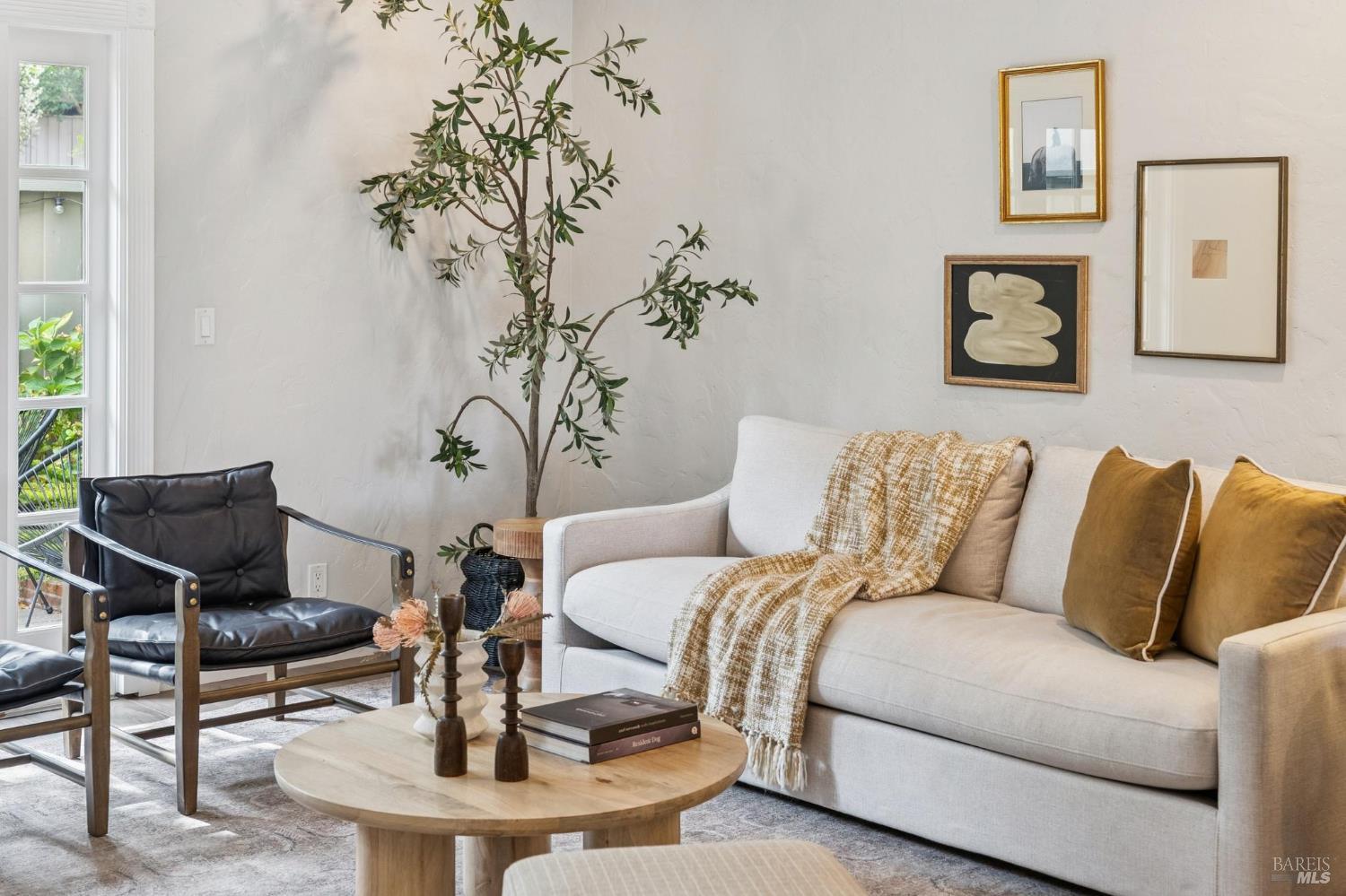 1263 Valley Oak Court Novato CA 94947