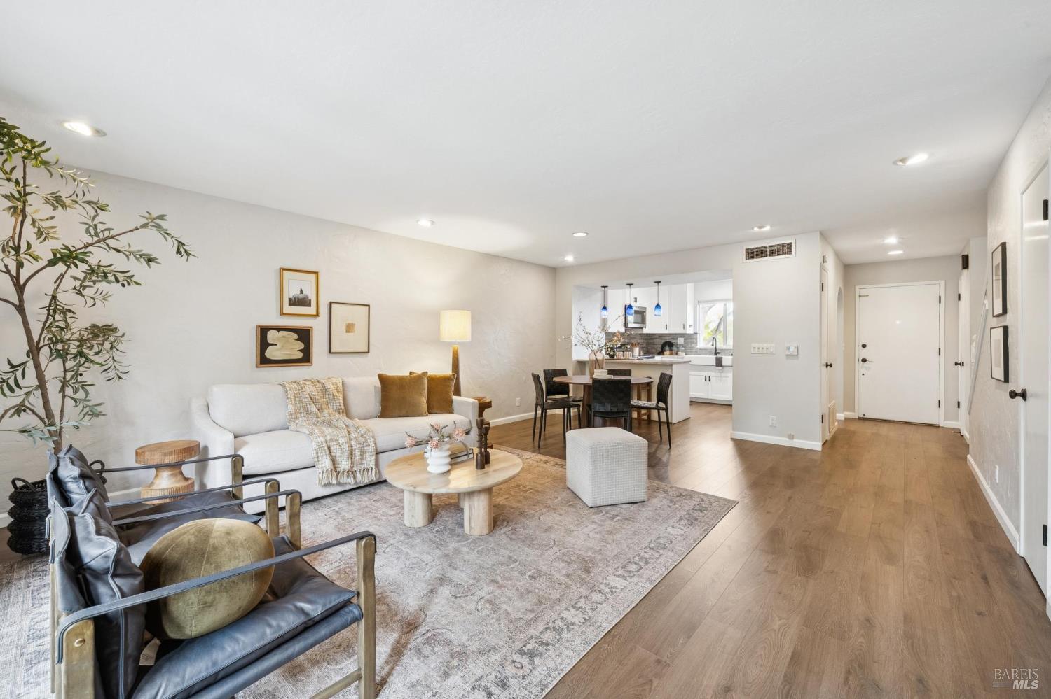 1263 Valley Oak Court Novato CA 94947