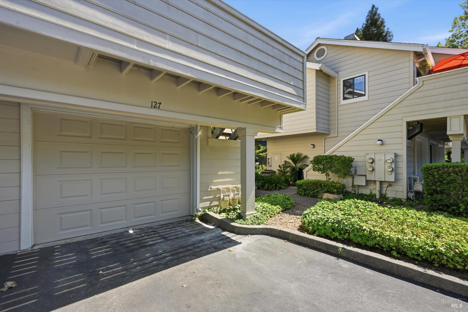 127 Golden Gate Circle Napa CA 94558