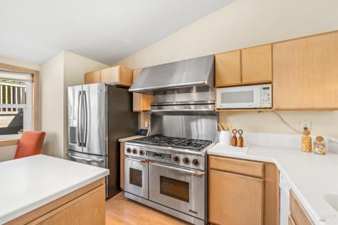 121 Red Hill Circle Tiburon CA 94920