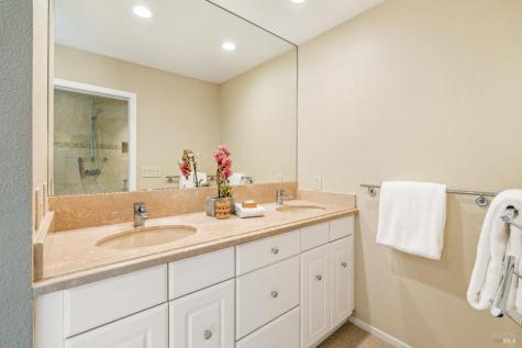 121 Red Hill Circle Tiburon CA 94920