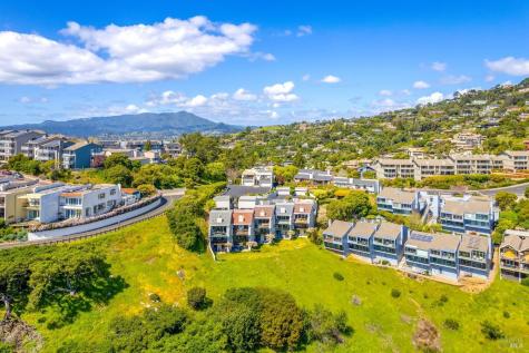 121 Red Hill Circle Tiburon CA 94920