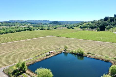 5520-1 W Soda Rock Lane Healdsburg CA 95448
