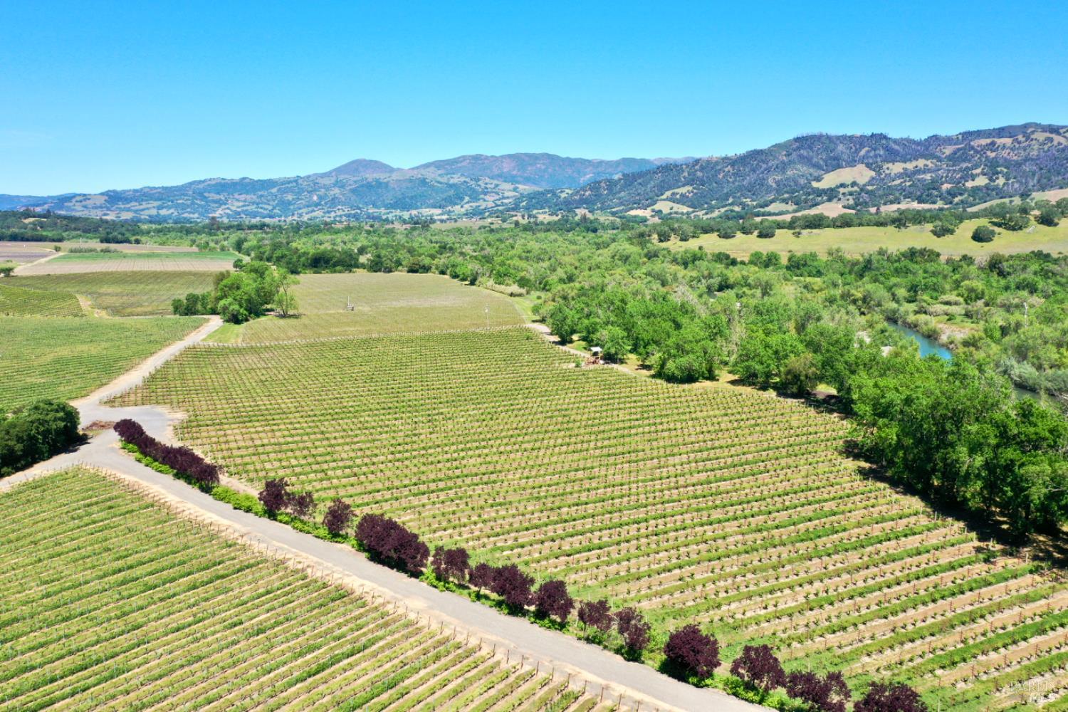 5520-1 W Soda Rock Lane Healdsburg CA 95448