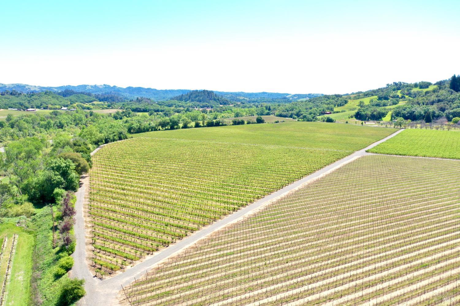 5520-1 W Soda Rock Lane Healdsburg CA 95448