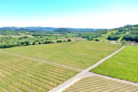 5520-1 W Soda Rock Lane Healdsburg CA 95448