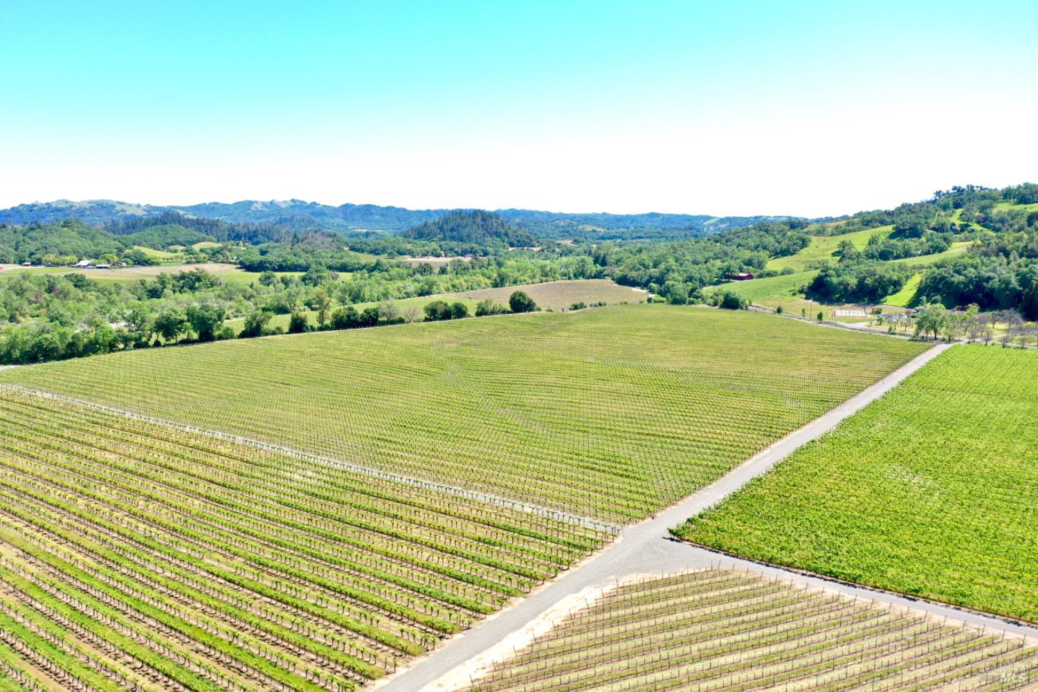 5520-1 W Soda Rock Lane Healdsburg CA 95448