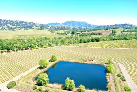 5520-1 W Soda Rock Lane Healdsburg CA 95448