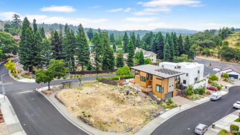 2100 Vintage Circle Santa Rosa CA 95404
