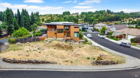 2100 Vintage Circle Santa Rosa CA 95404