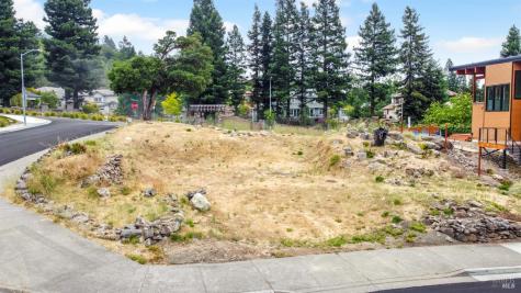 2100 Vintage Circle Santa Rosa CA 95404