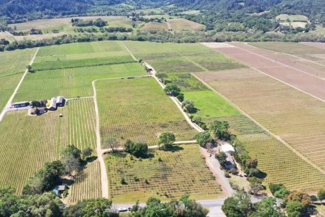 4304 Dry Creek Road Healdsburg CA 95448