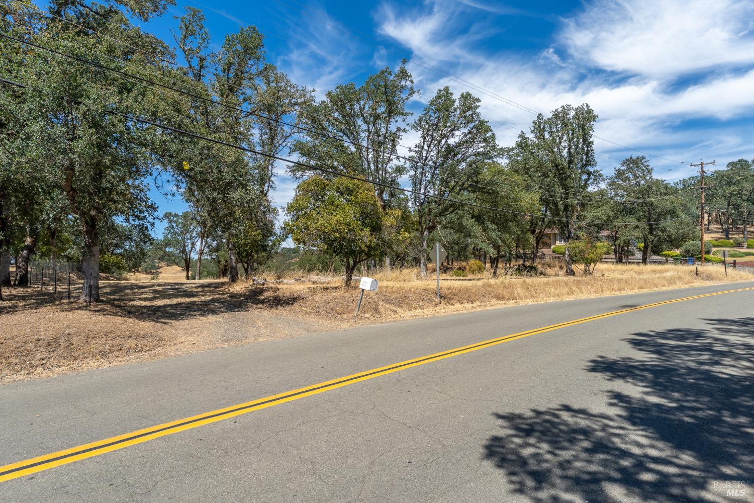 1760 Deerwood Drive Ukiah CA 95482