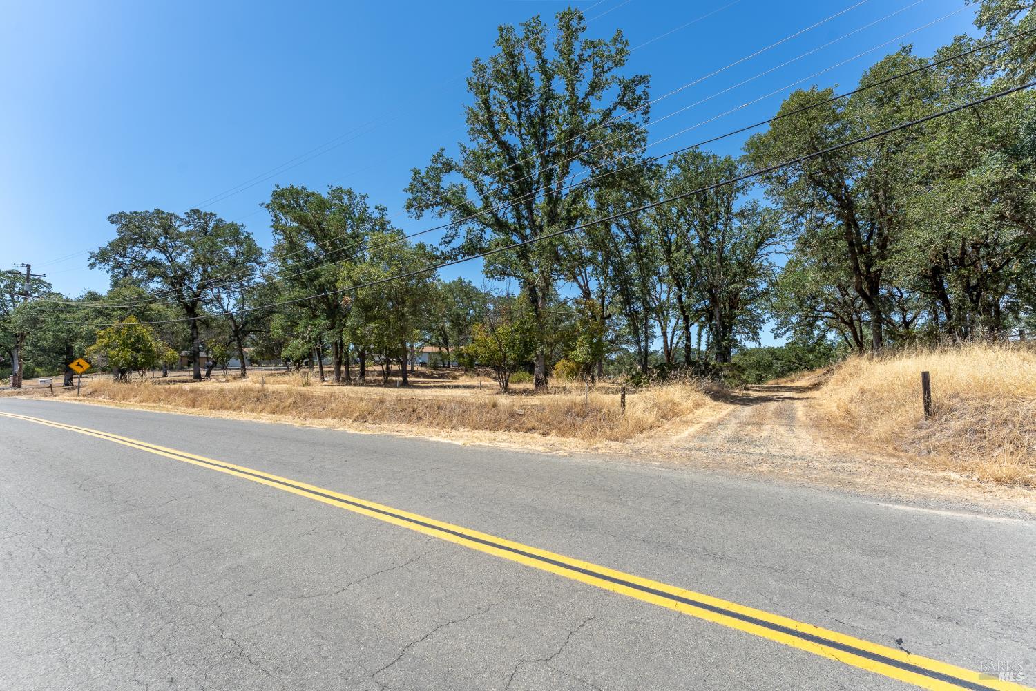 1760 Deerwood Drive Ukiah CA 95482