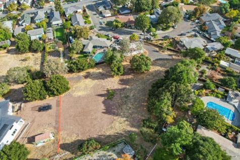 21 Branching Way Petaluma CA 94952