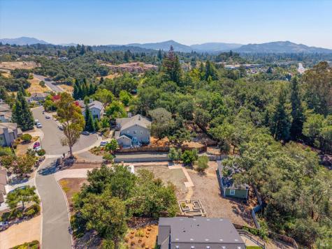 3389 Lake Park Court Santa Rosa CA 95403