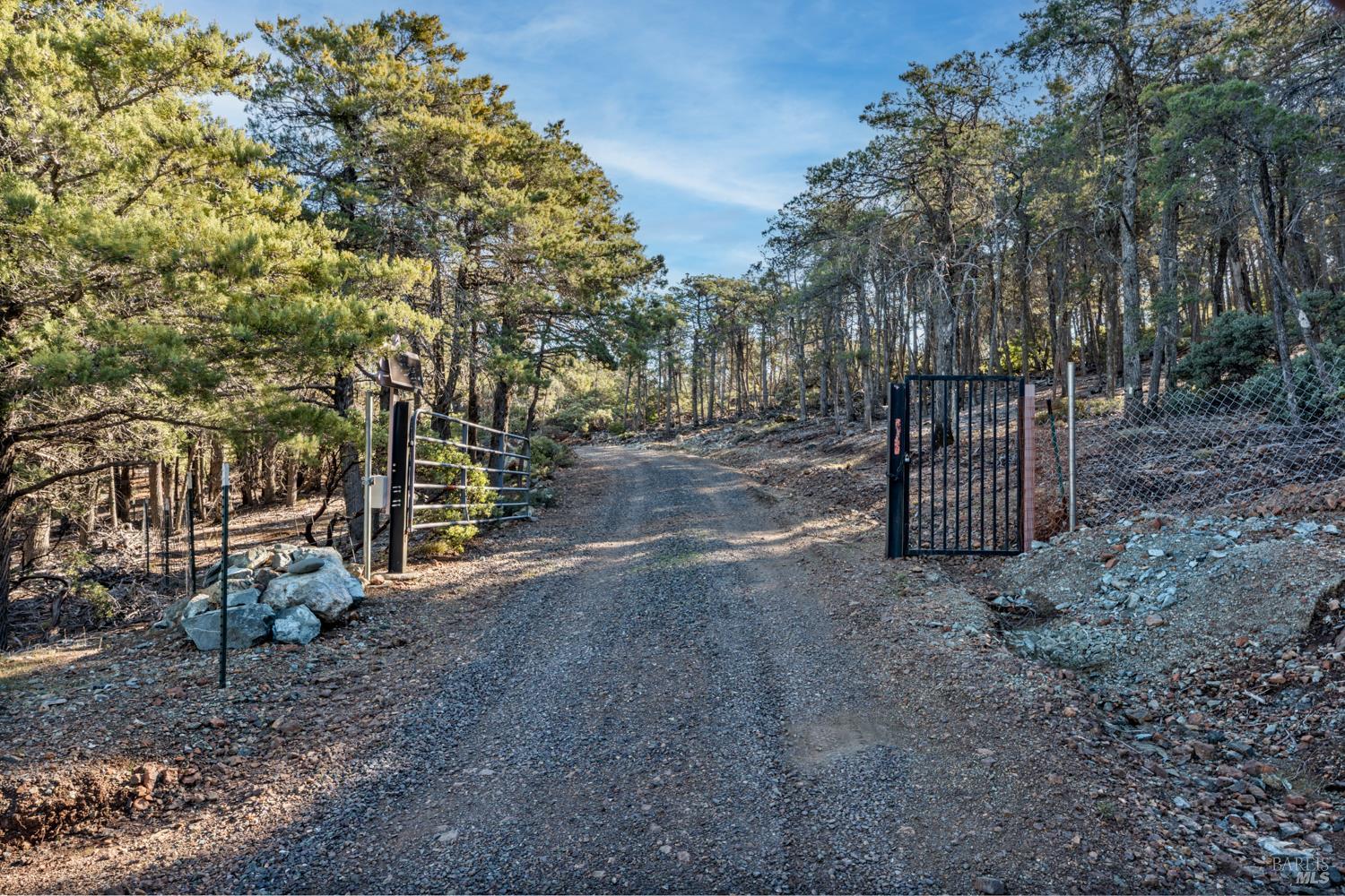 6775 County Road 110 Hopland CA 95449