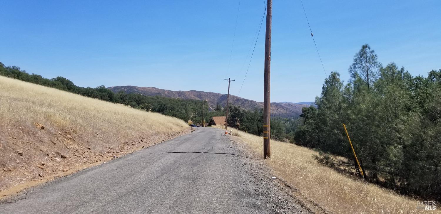 3238 Wolf Creek Road Clearlake Oaks CA 95423