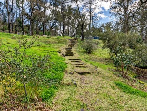 11641 Highway 128 Healdsburg CA 95448