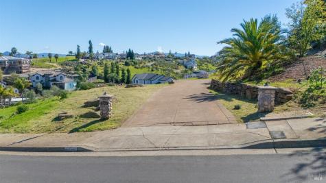 2260 Newgate Court Santa Rosa CA 95404
