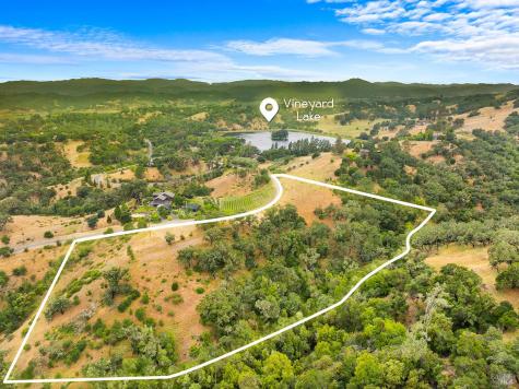 23655 Vineyard Road Geyserville CA 95441