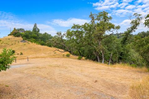 23655 Vineyard Road Geyserville CA 95441