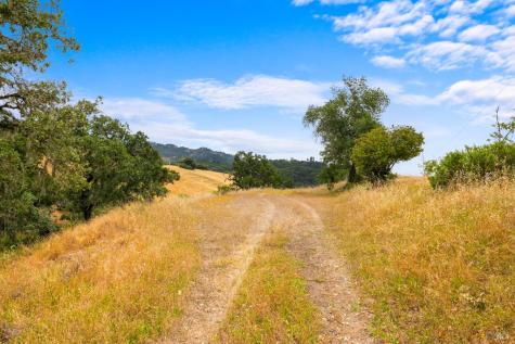 23655 Vineyard Road Geyserville CA 95441