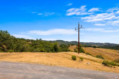 23655 Vineyard Road Geyserville CA 95441