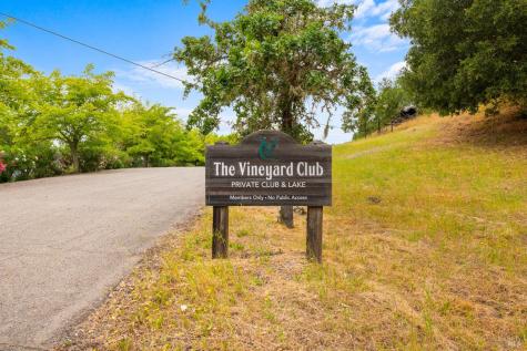 23655 Vineyard Road Geyserville CA 95441