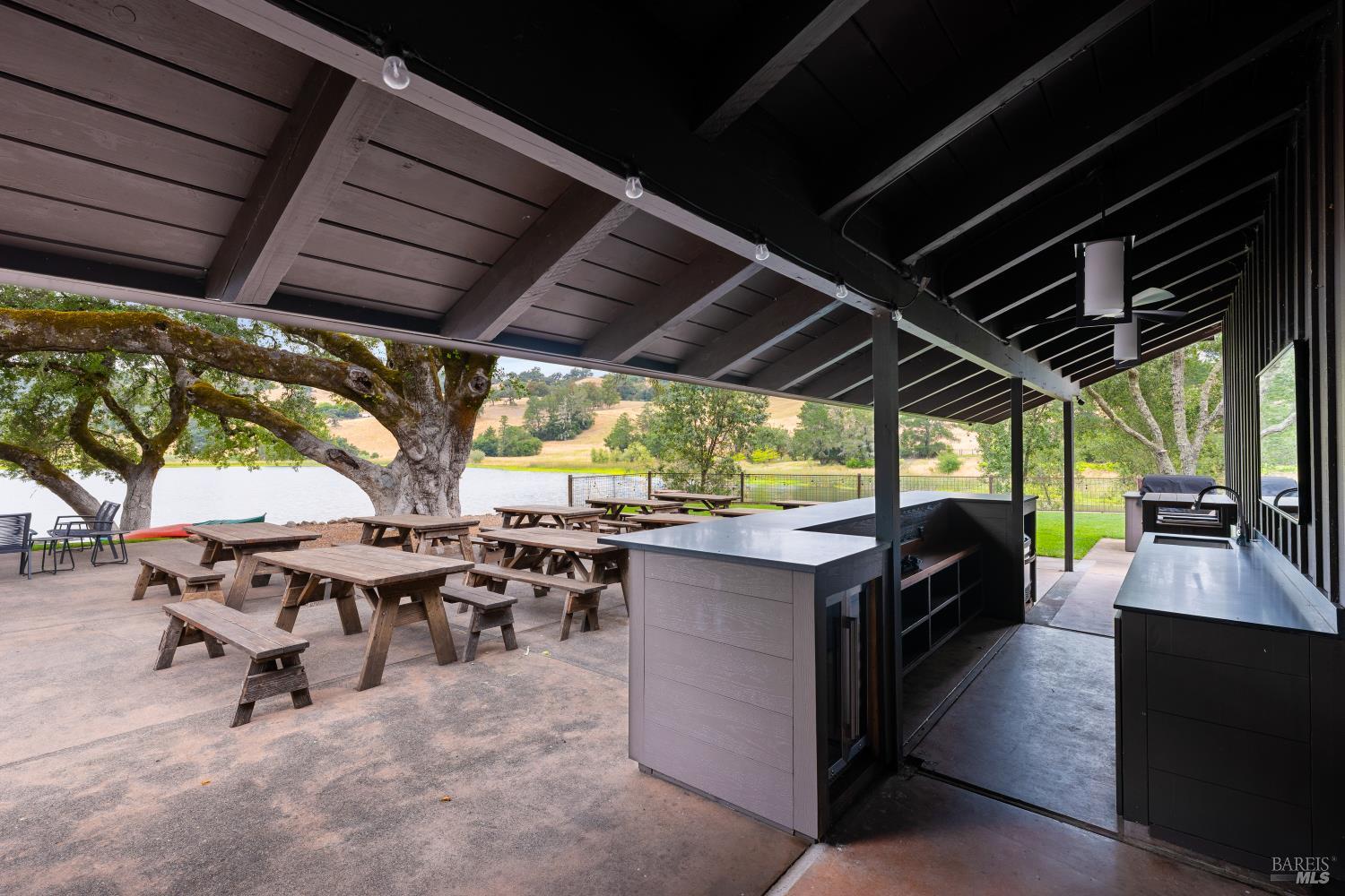 23655 Vineyard Road Geyserville CA 95441