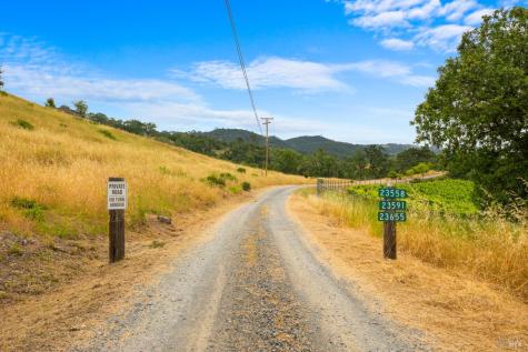 23655 Vineyard Road Geyserville CA 95441