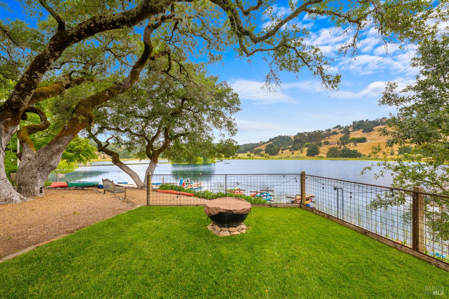 23655 Vineyard Road Geyserville CA 95441