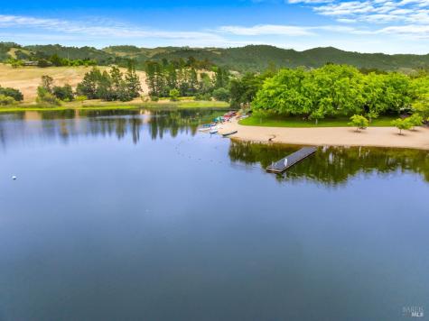 23655 Vineyard Road Geyserville CA 95441