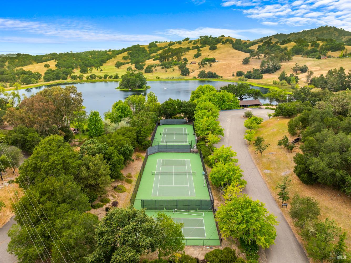 23655 Vineyard Road Geyserville CA 95441
