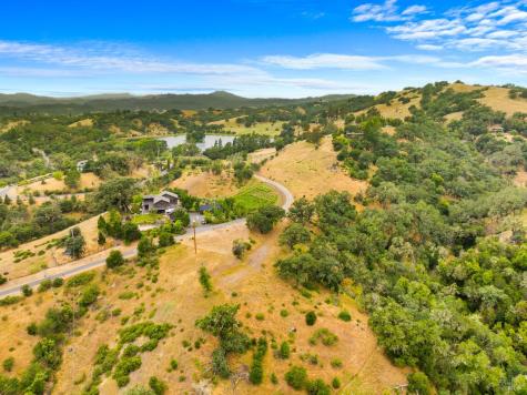 23655 Vineyard Road Geyserville CA 95441