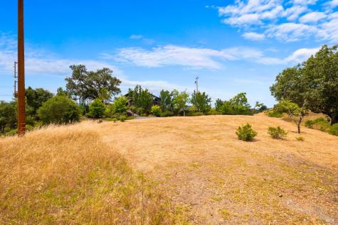 23655 Vineyard Road Geyserville CA 95441