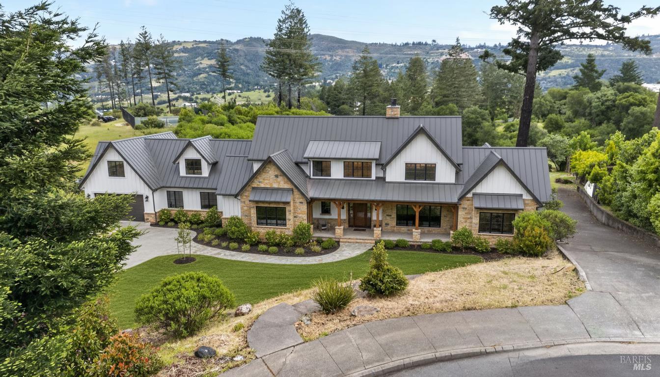 2017 Turnberry Court Santa Rosa CA 95403