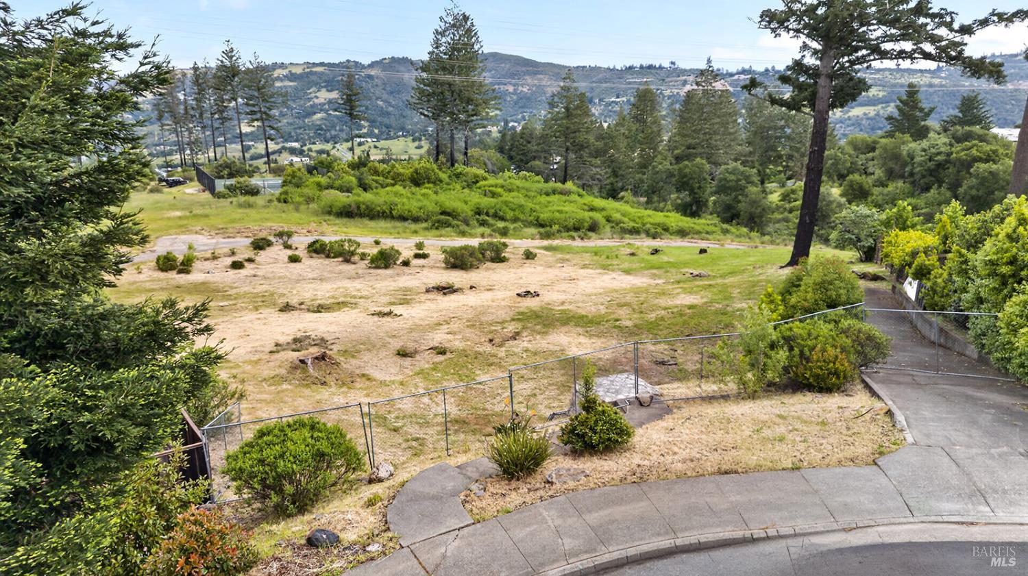 2017 Turnberry Court Santa Rosa CA 95403