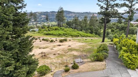 2017 Turnberry Court Santa Rosa CA 95403