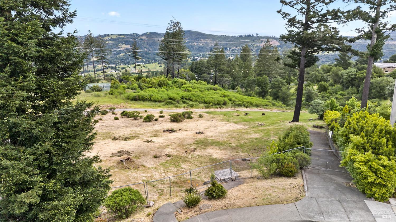 2017 Turnberry Court Santa Rosa CA 95403