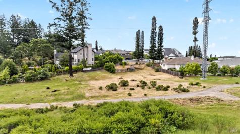 2017 Turnberry Court Santa Rosa CA 95403
