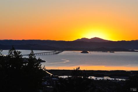 128 Ridgecrest Road Kentfield CA 94904